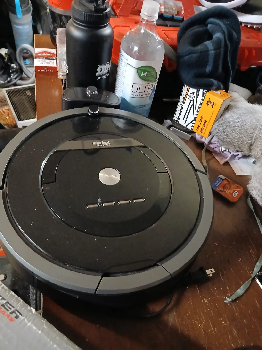 iRobot Roomba Vacuum thumbnail
