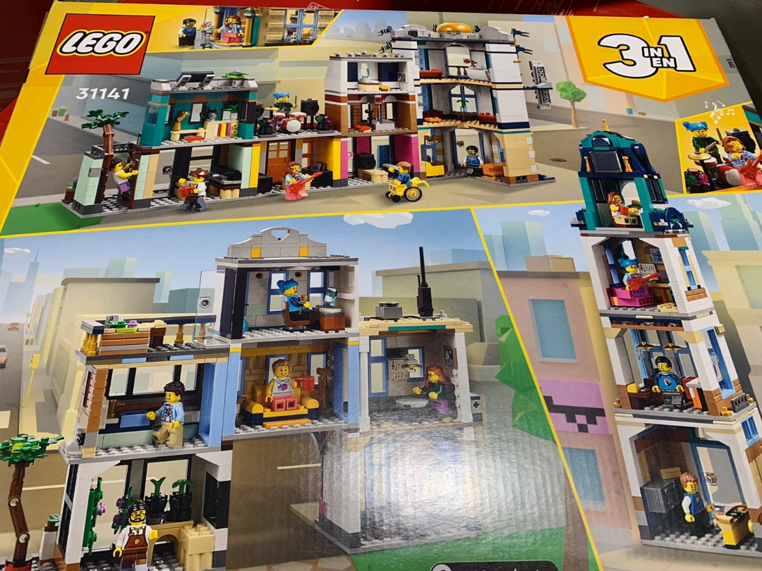 LEGO Creator Main Street Building Set 31141 - photo 3