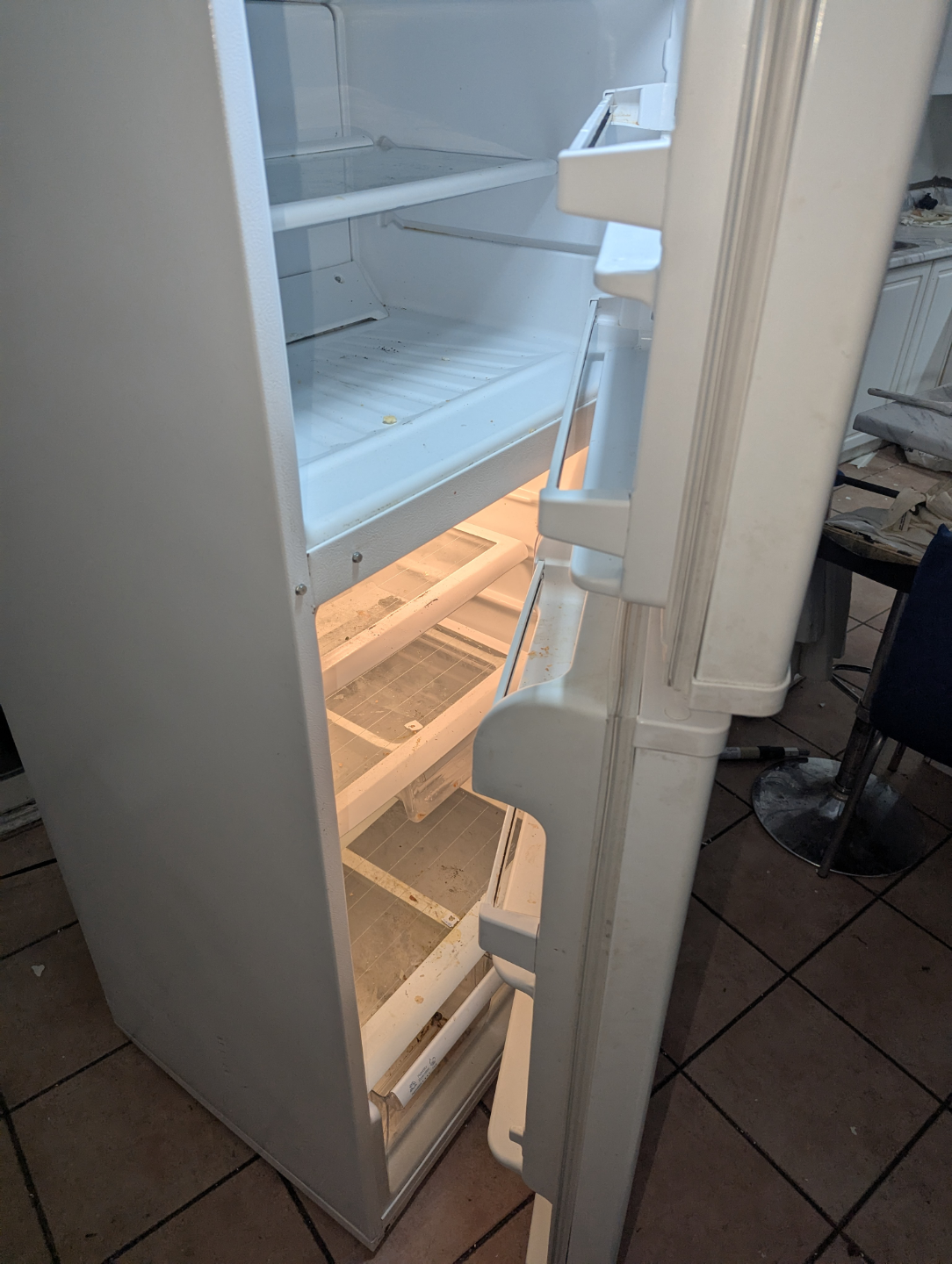 Amana Top Freezer Refrigerator - photo 2