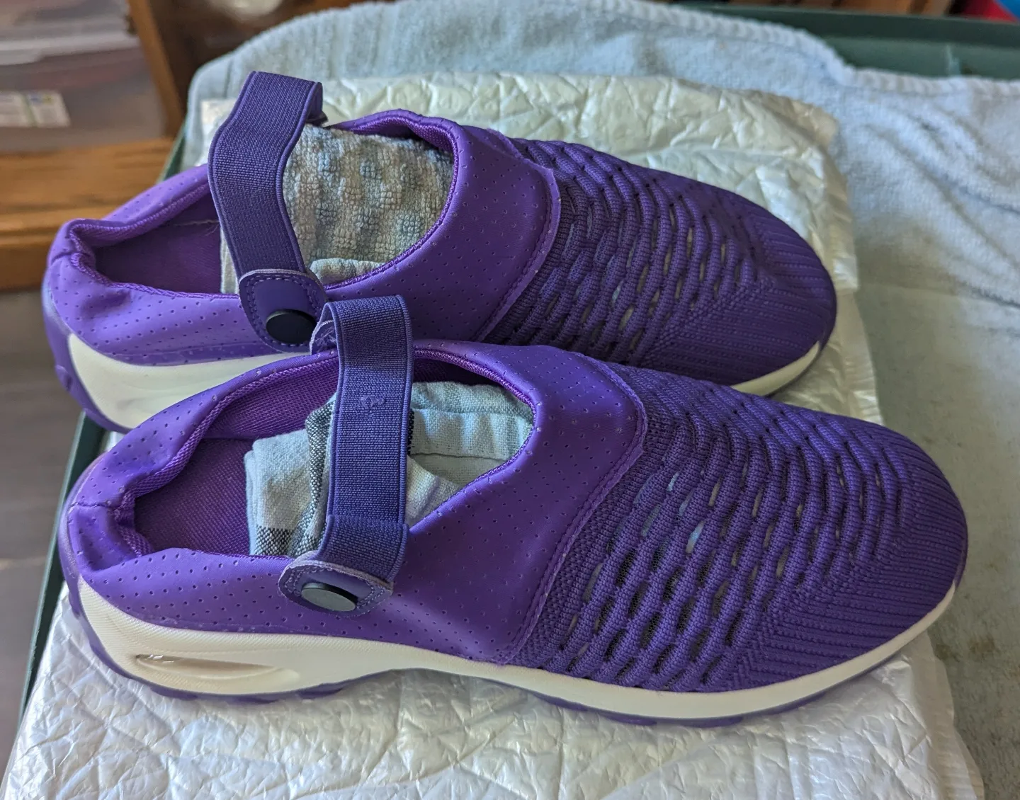Purple Knit Slip-On Walking Shoes - Size 8 image indicator(3)