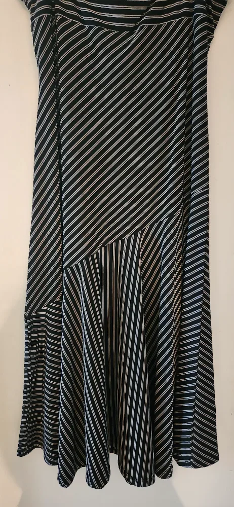 Black & White Striped Sundress image indicator(10)