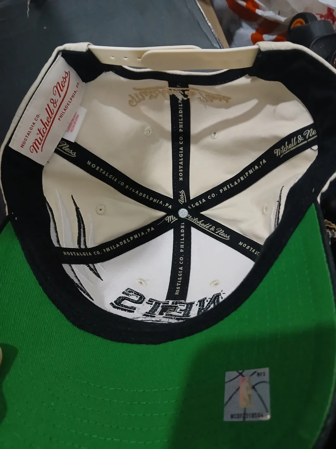 Vintage Mitchell & Ness Brooklyn Nets Snapback Hat image indicator(2)