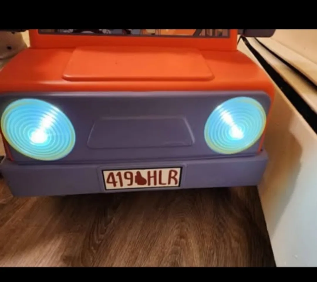 Bluey Ride-On Toy Car image indicator(2)