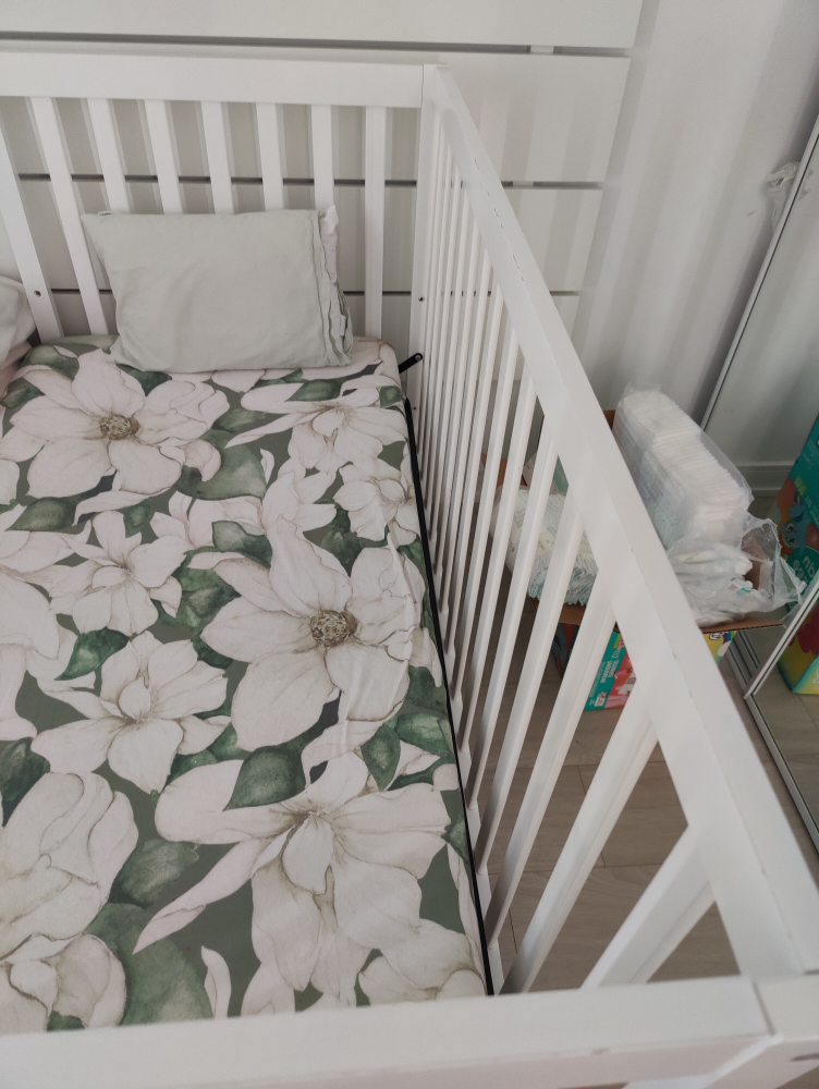 5-in-1 Convertible Crib&Mattress White 5-in-1 Convertible Crib