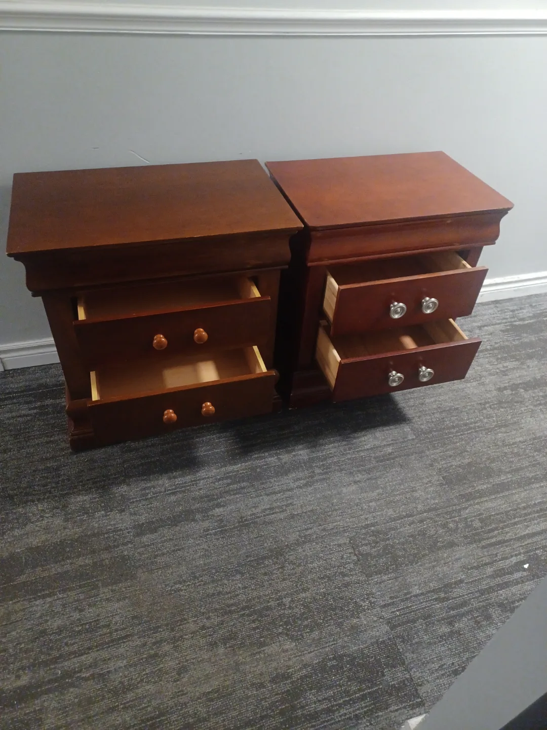 Pair of  3-Drawer Nightstands image indicator(3)