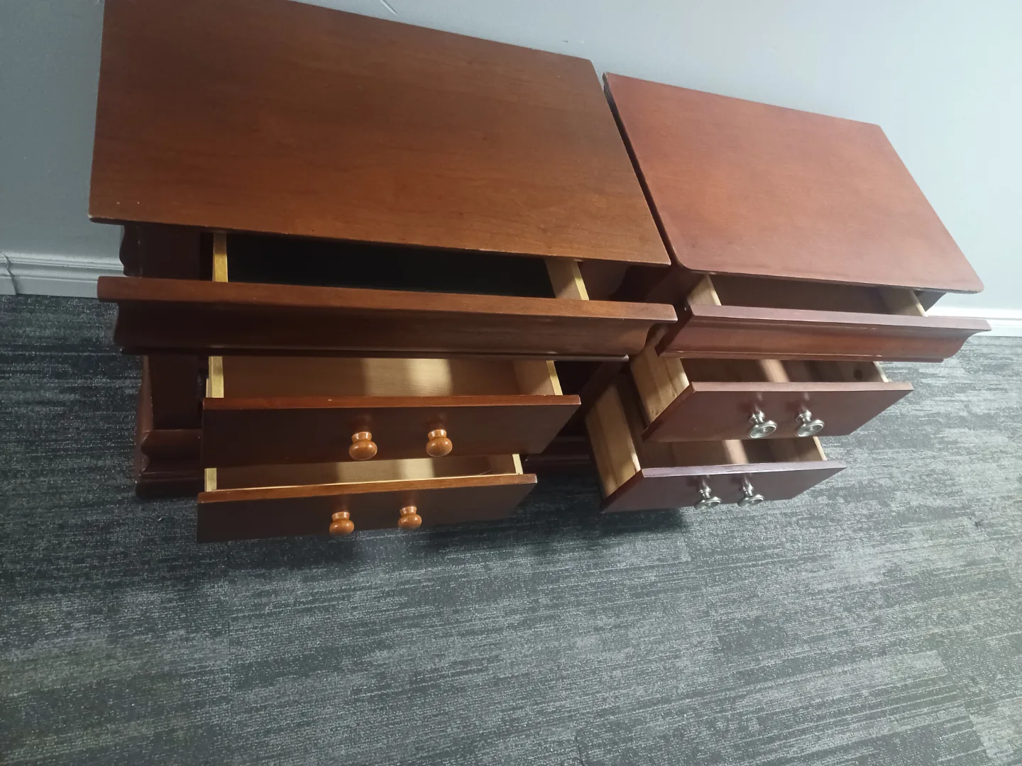 Pair of  3-Drawer Nightstands image indicator(6)