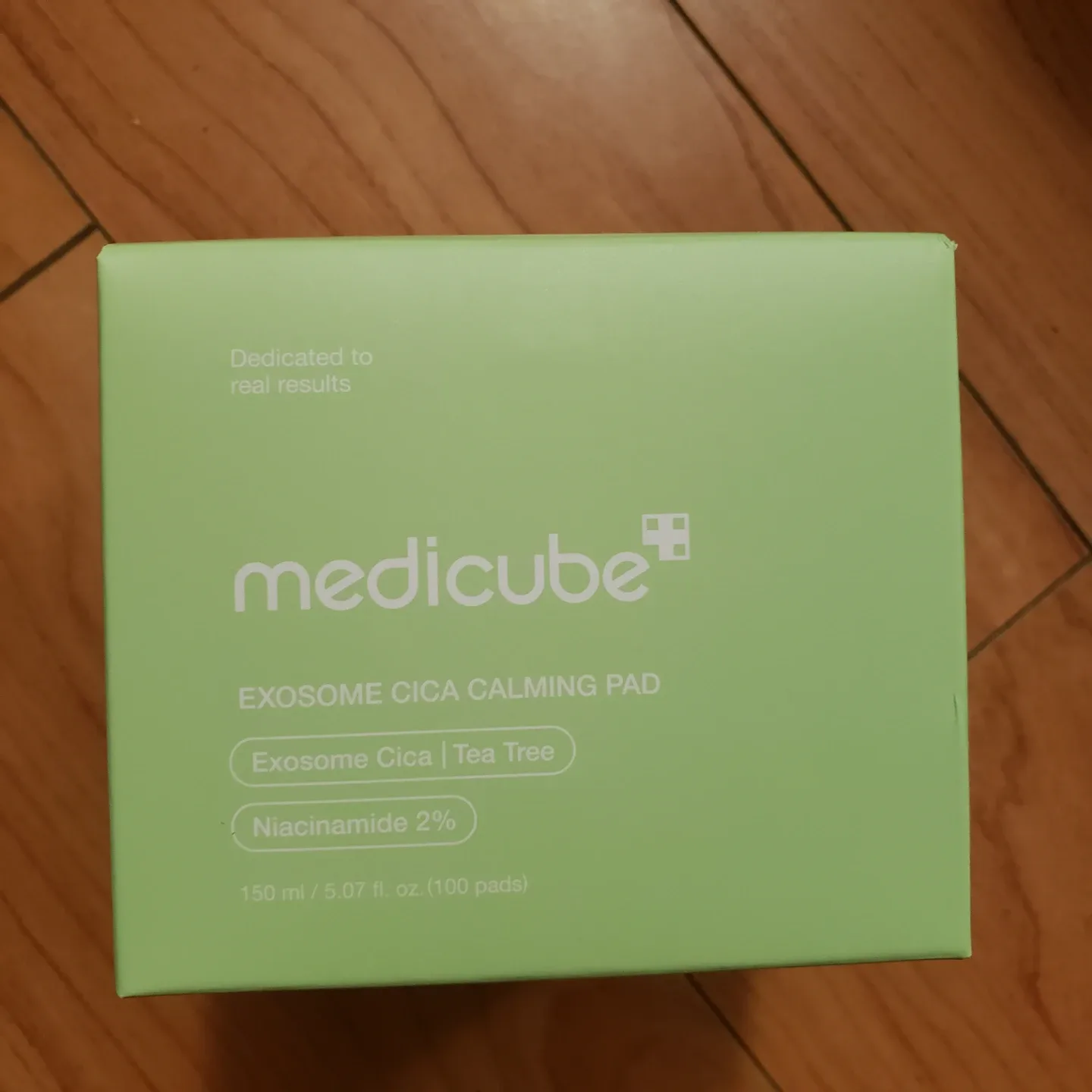 Medicube Exosome Cica Tea Tree Calming Pads (100 pads) thumbnail