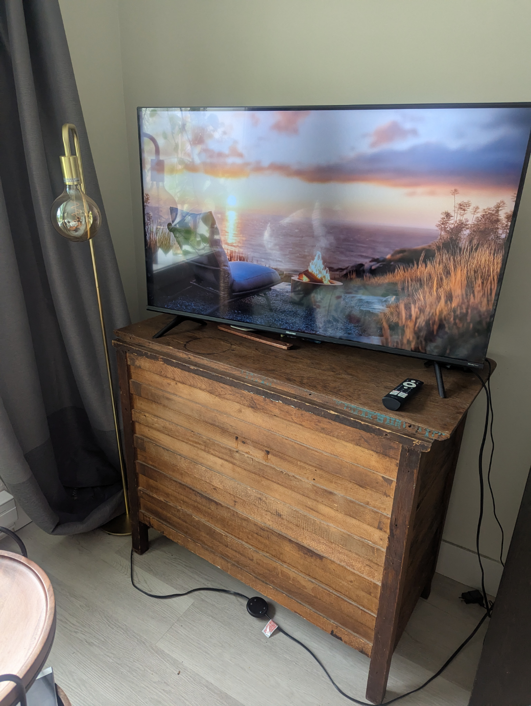 Antique TV stand/dresser - photo 2