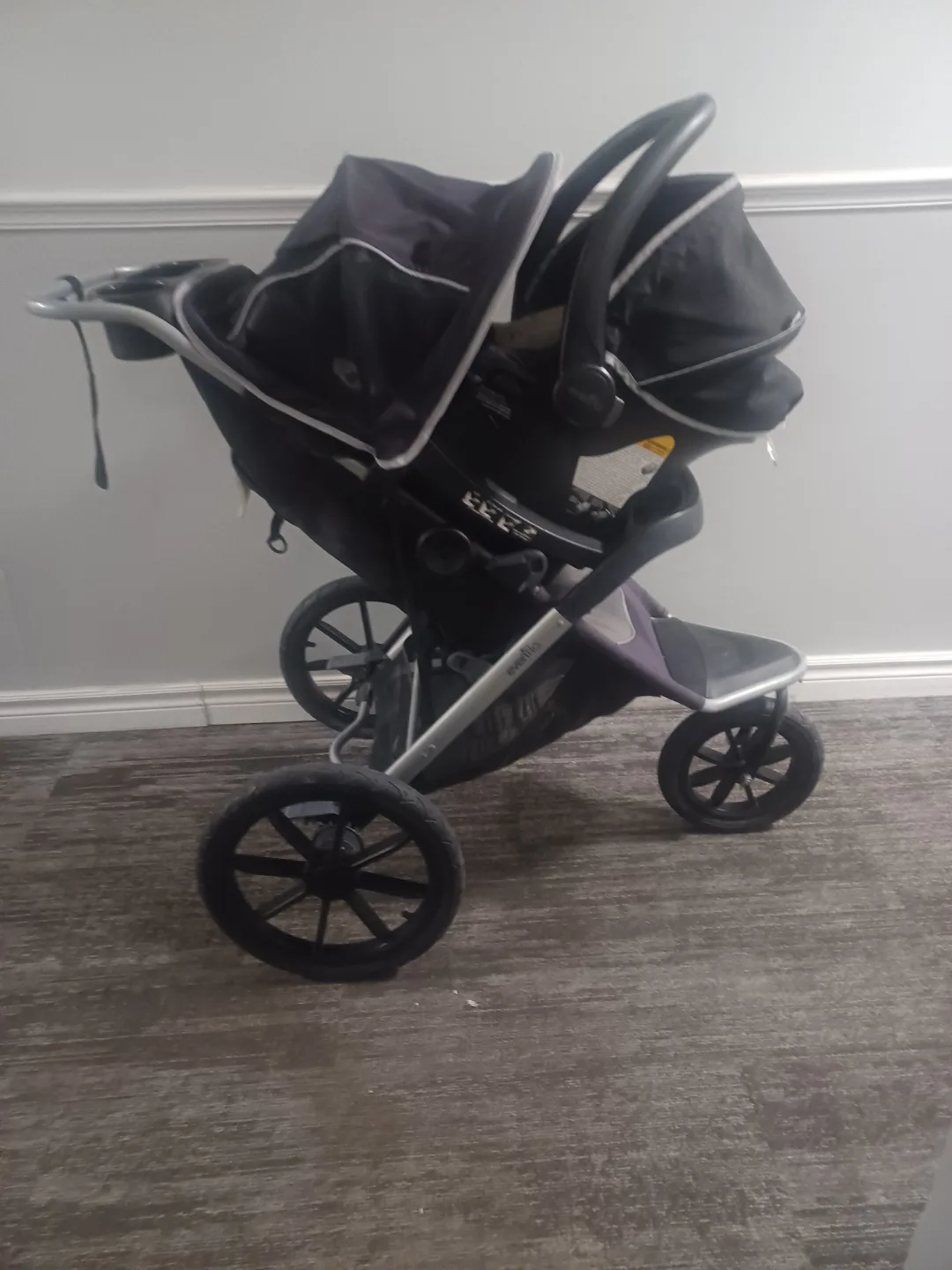 Evenflo Pivot X stroller and infant car seat thumbnail