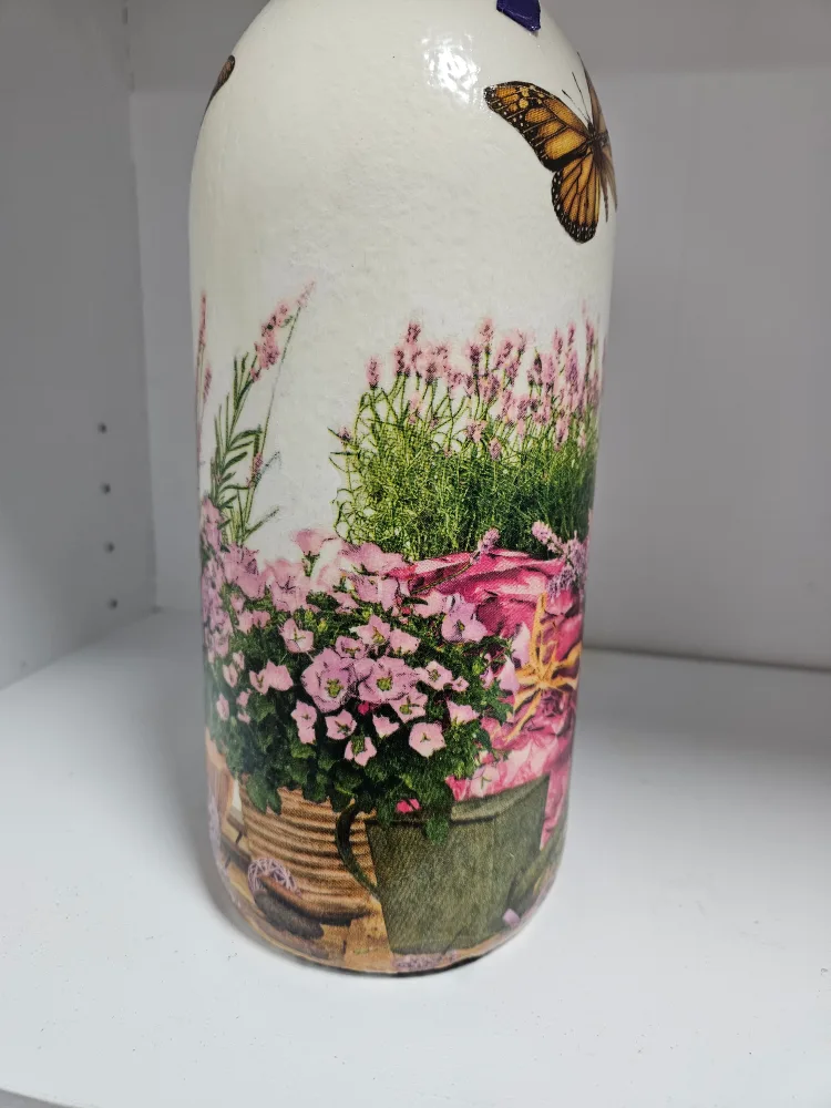 Upcycled Wine Bottle Decor Lavender & Butterflies image indicator(4)