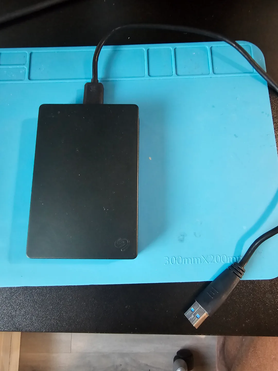 Seagate 4TB Extranal Drive image indicator(2)