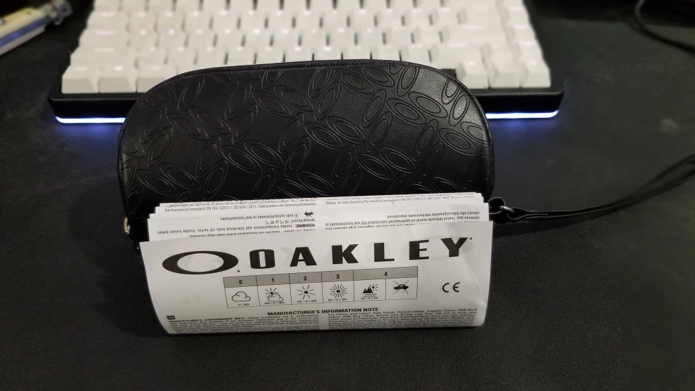 *New* Oakley Sunglasses with Case - photo 4