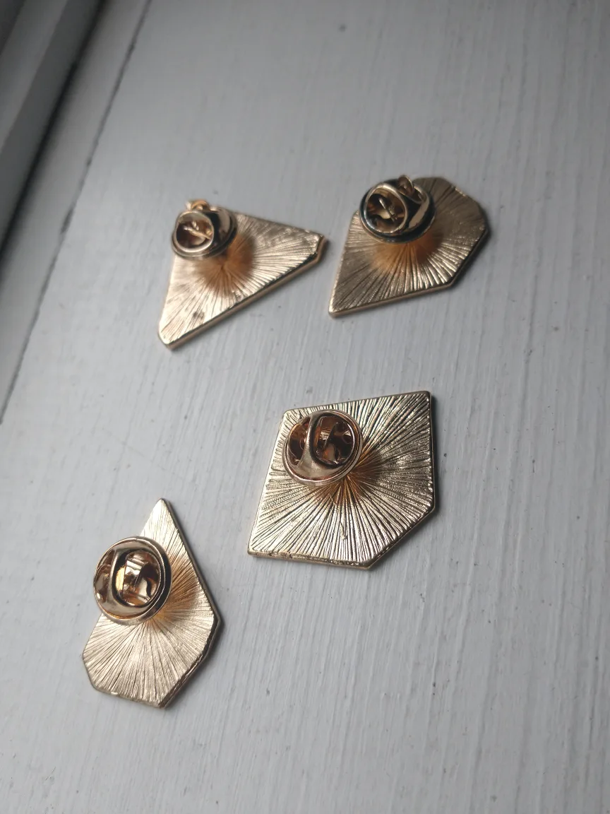 Cute enamel plant terrarium pins image indicator(2)