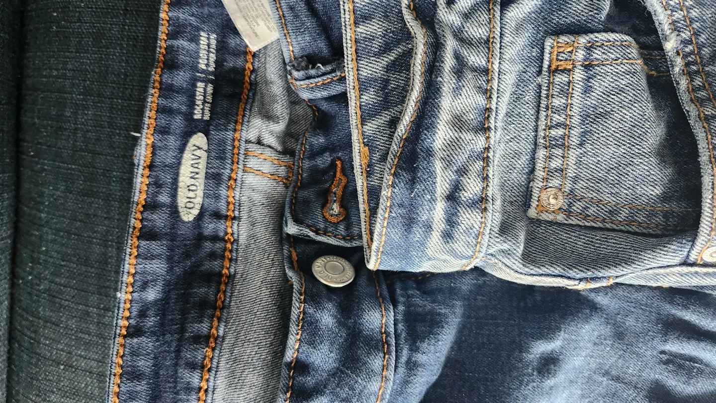 American Eagle Jeans Bundle - 3 pairs + Others image indicator(7)