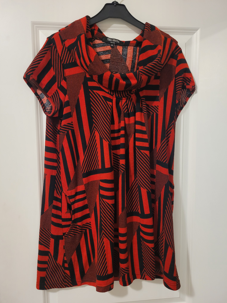 Terra Nostra Women's Red and Black Geometric Print dress