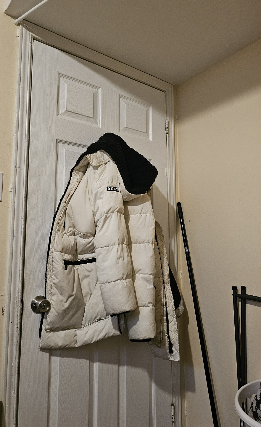 Private room - cheap rent 450$ all inclusive
