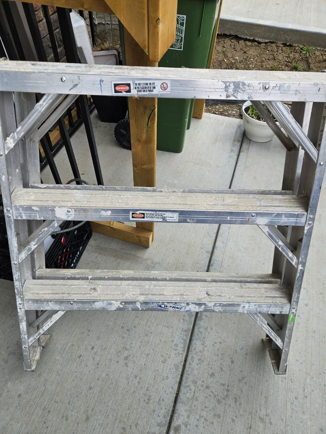 Werner 3-step Aluminum Scaffolding thumbnail