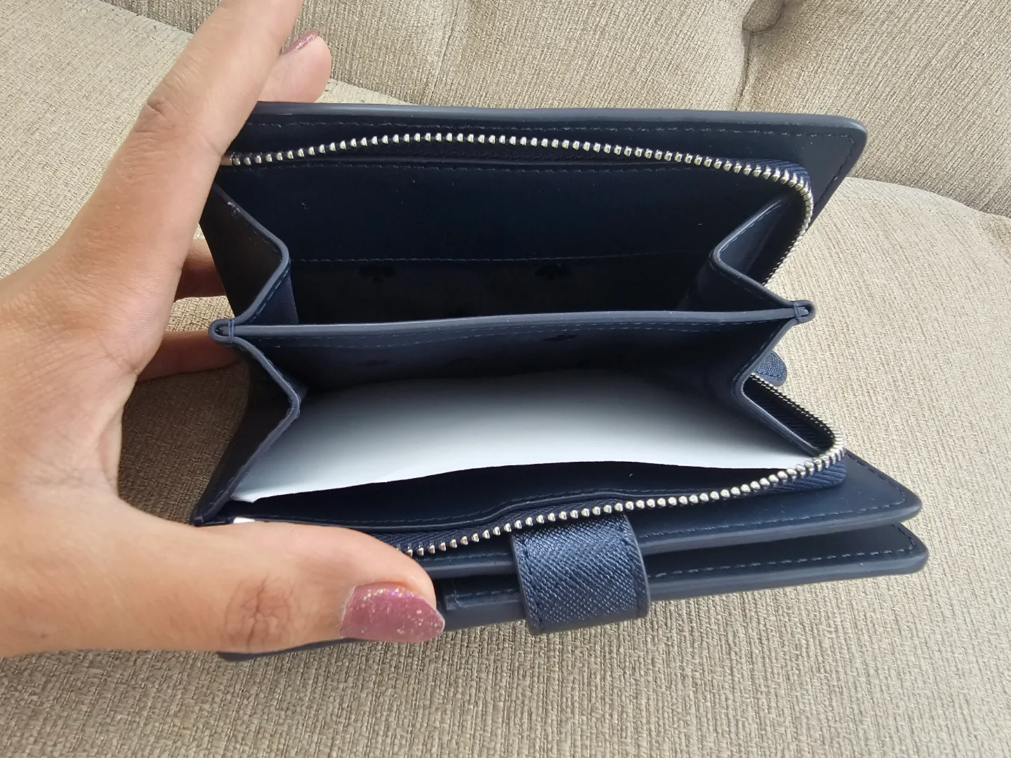 Brand New Authentic Kate Spade New York Glitter Compact Wallet image indicator(3)