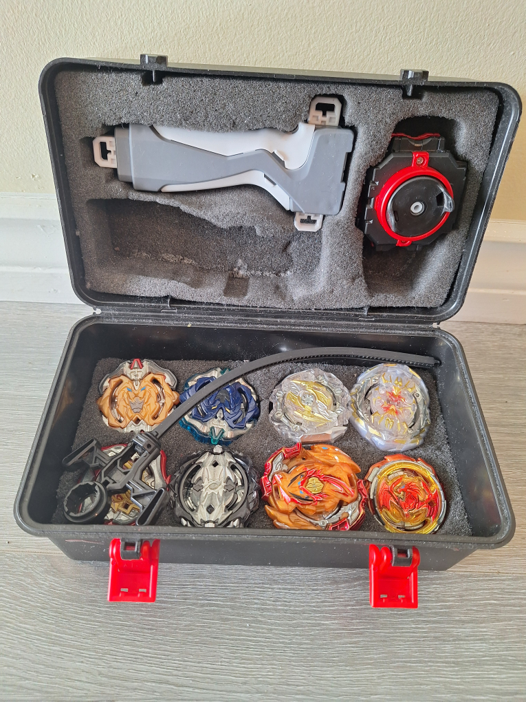 Beyblade Burst Set with Case - photo 3