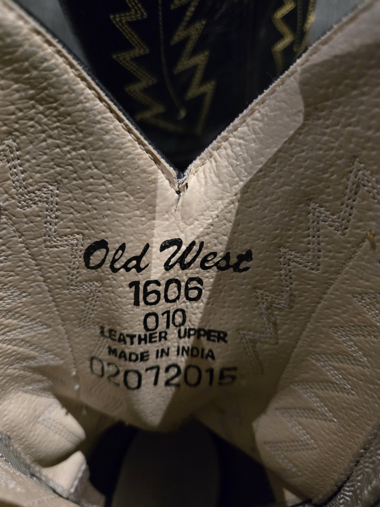 Old West Cowboy Boots -  youth Size 10 - photo 3