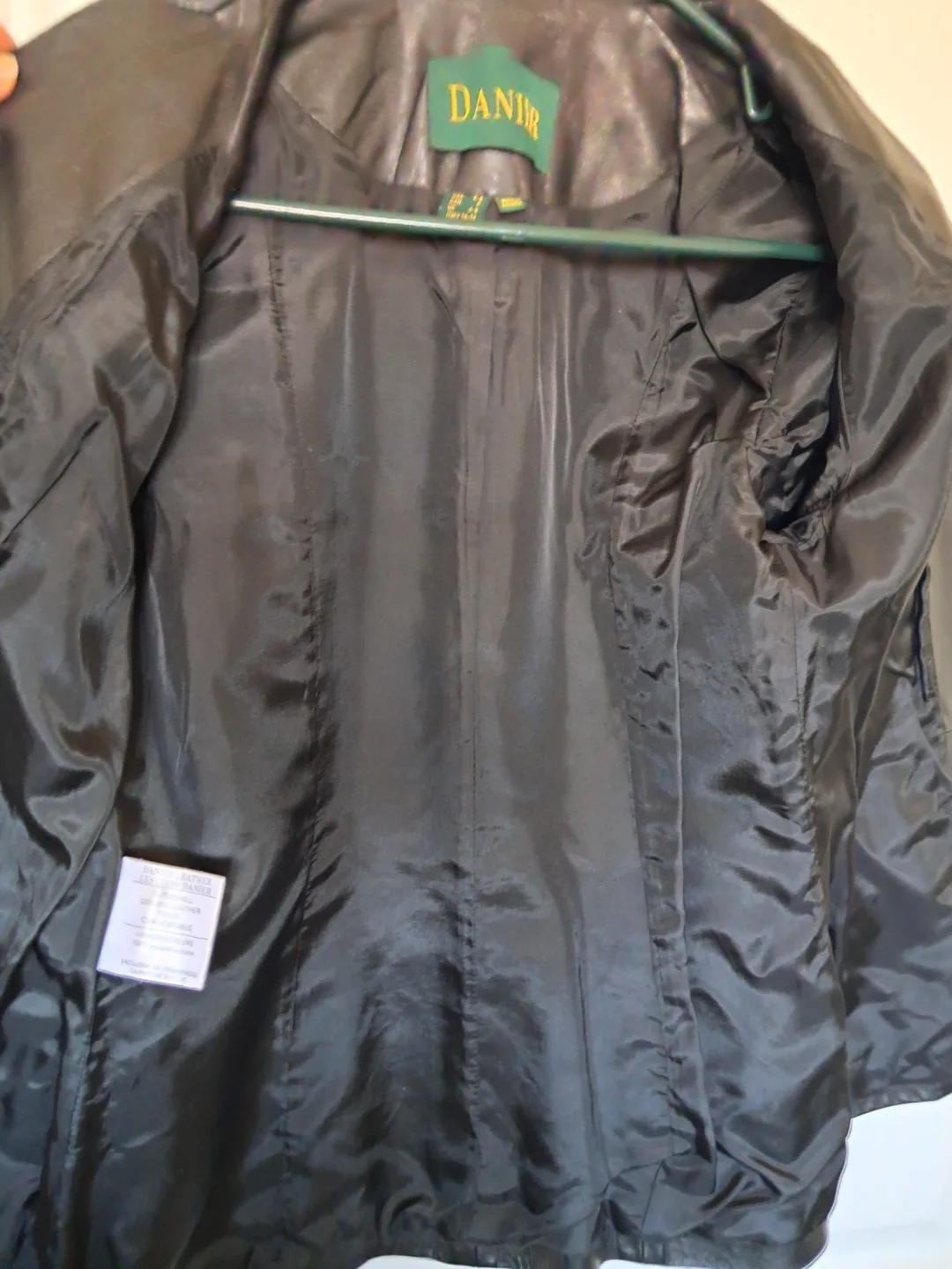 💚Danier Black Leather Jacket - Size 4-6 image indicator(5)