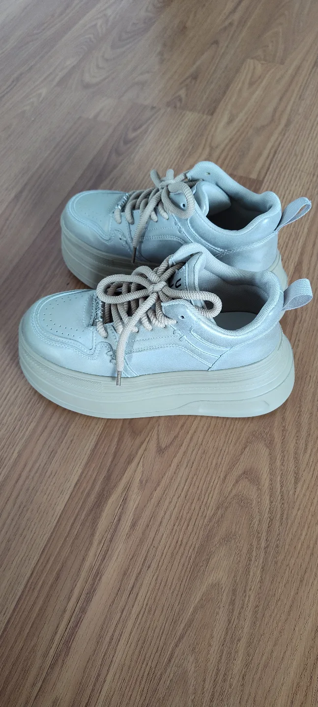 Women's Light Grey Platform Sneakers image indicator(2)