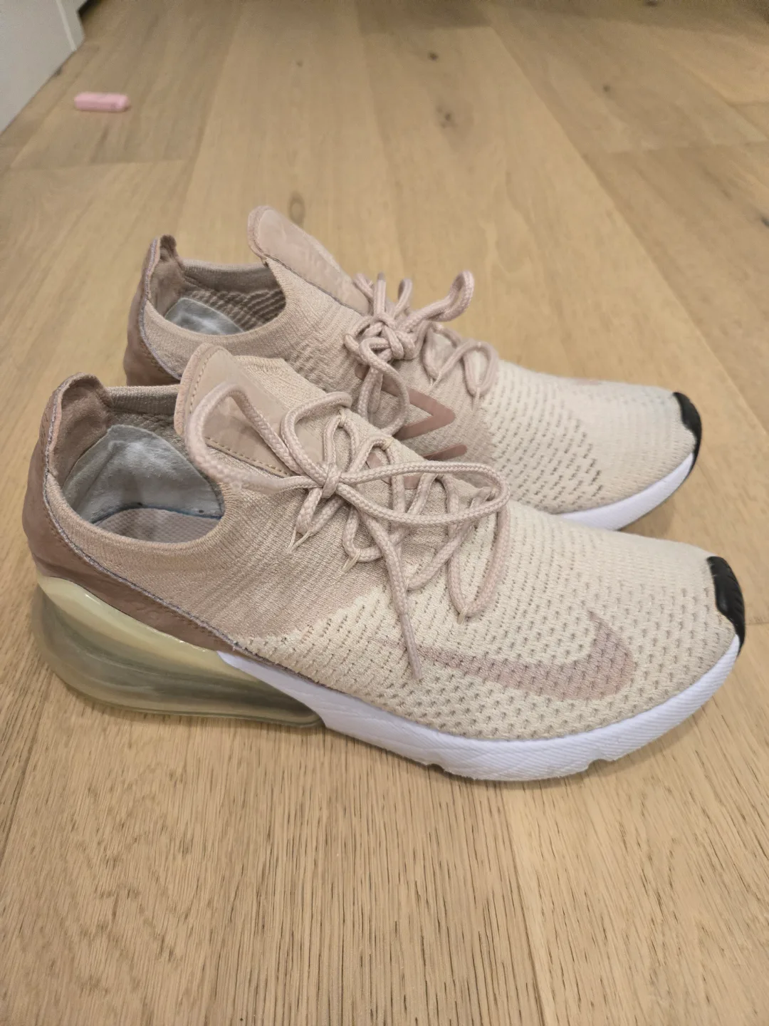 Nike Air Max 270 Knit Women's Running Shoe image indicator(2)