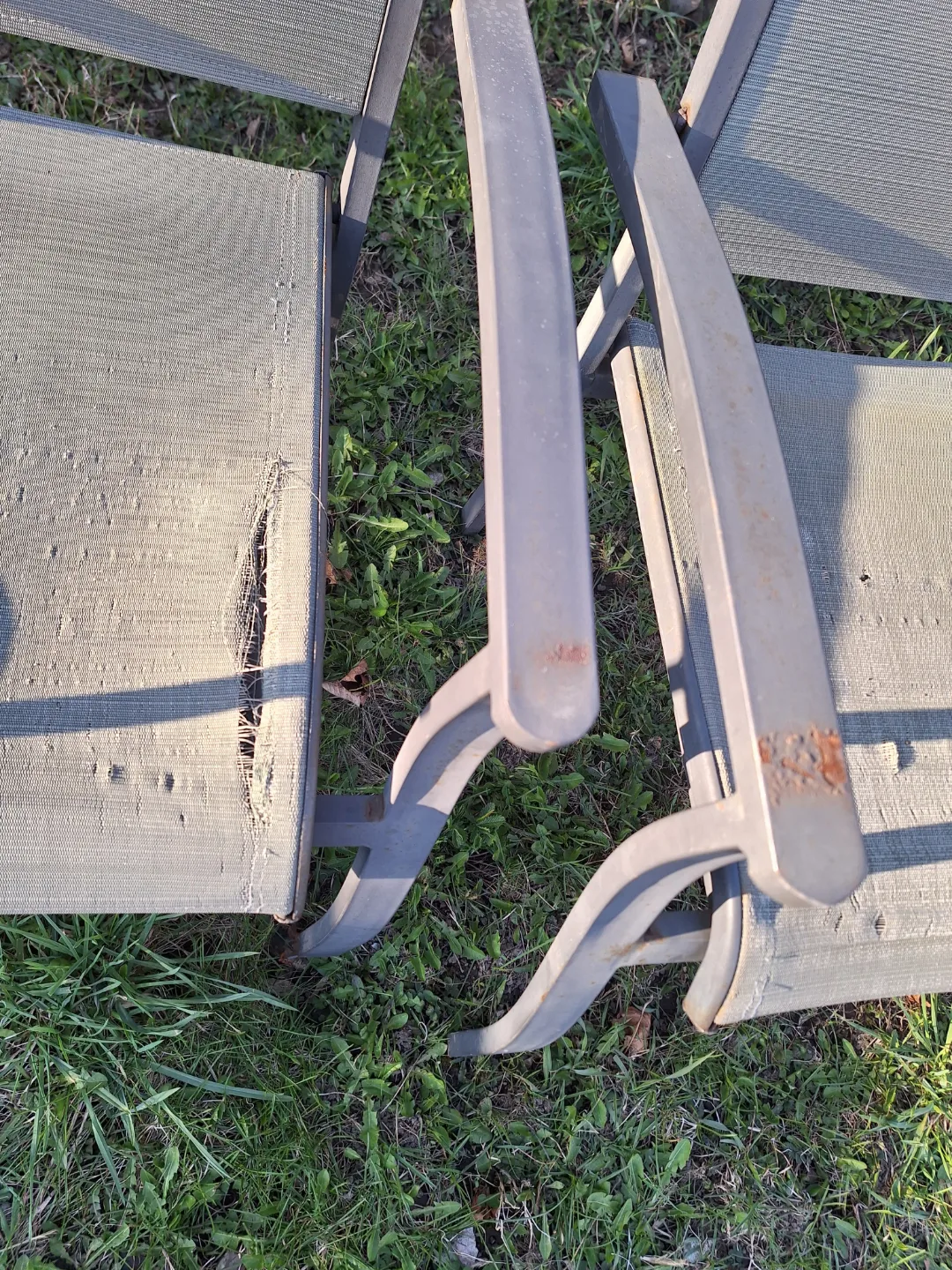 Pair of Outdoor Patio Chairs 💚 (Kit Cat Club rescue) image indicator(2)