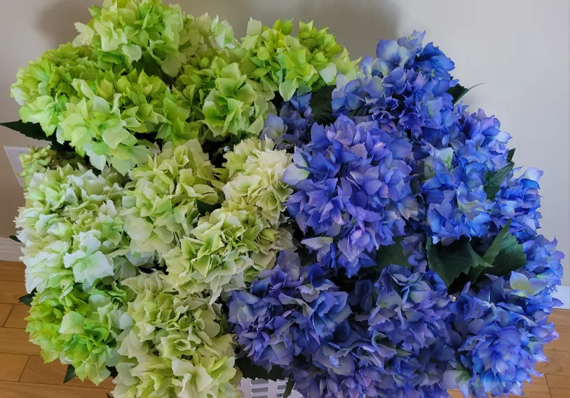 Value over $400 for 28 Premium Long Stem Silk Hydrengia thumbnail