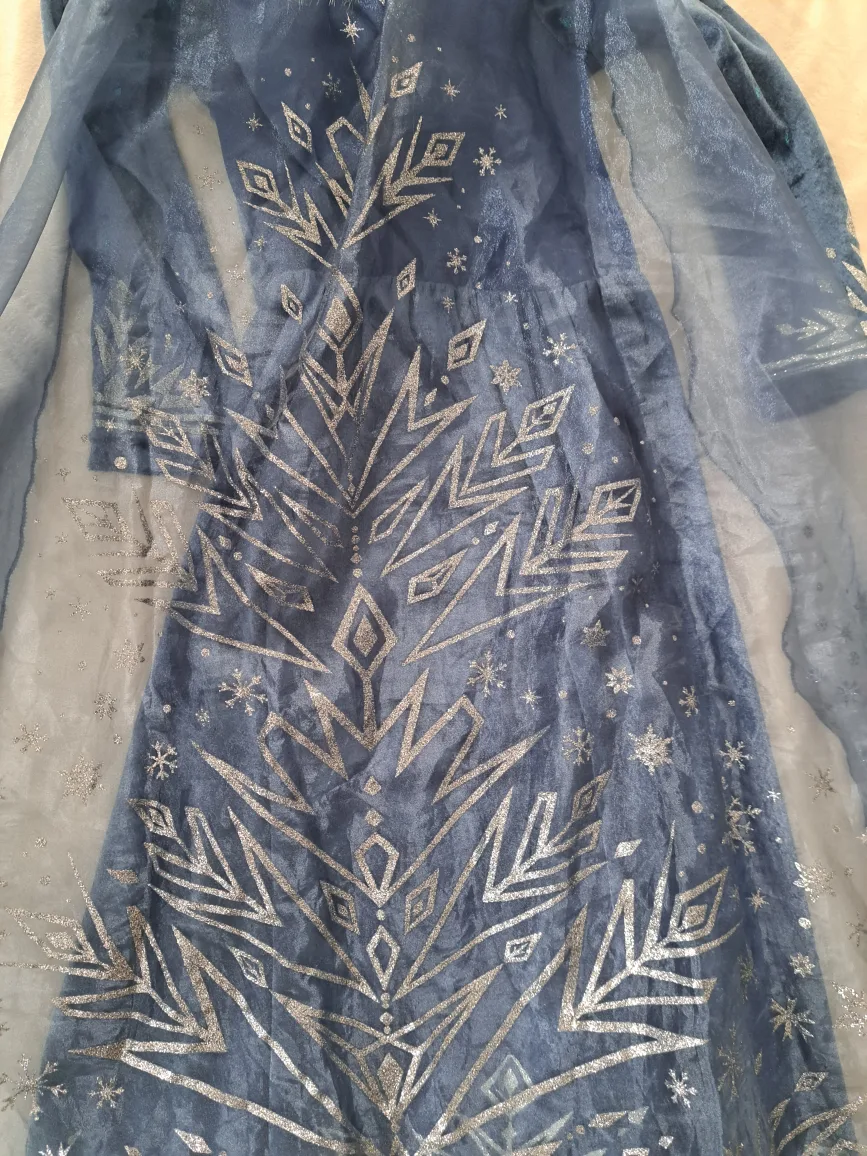 Princess Elsa Dress with Cape image indicator(9)