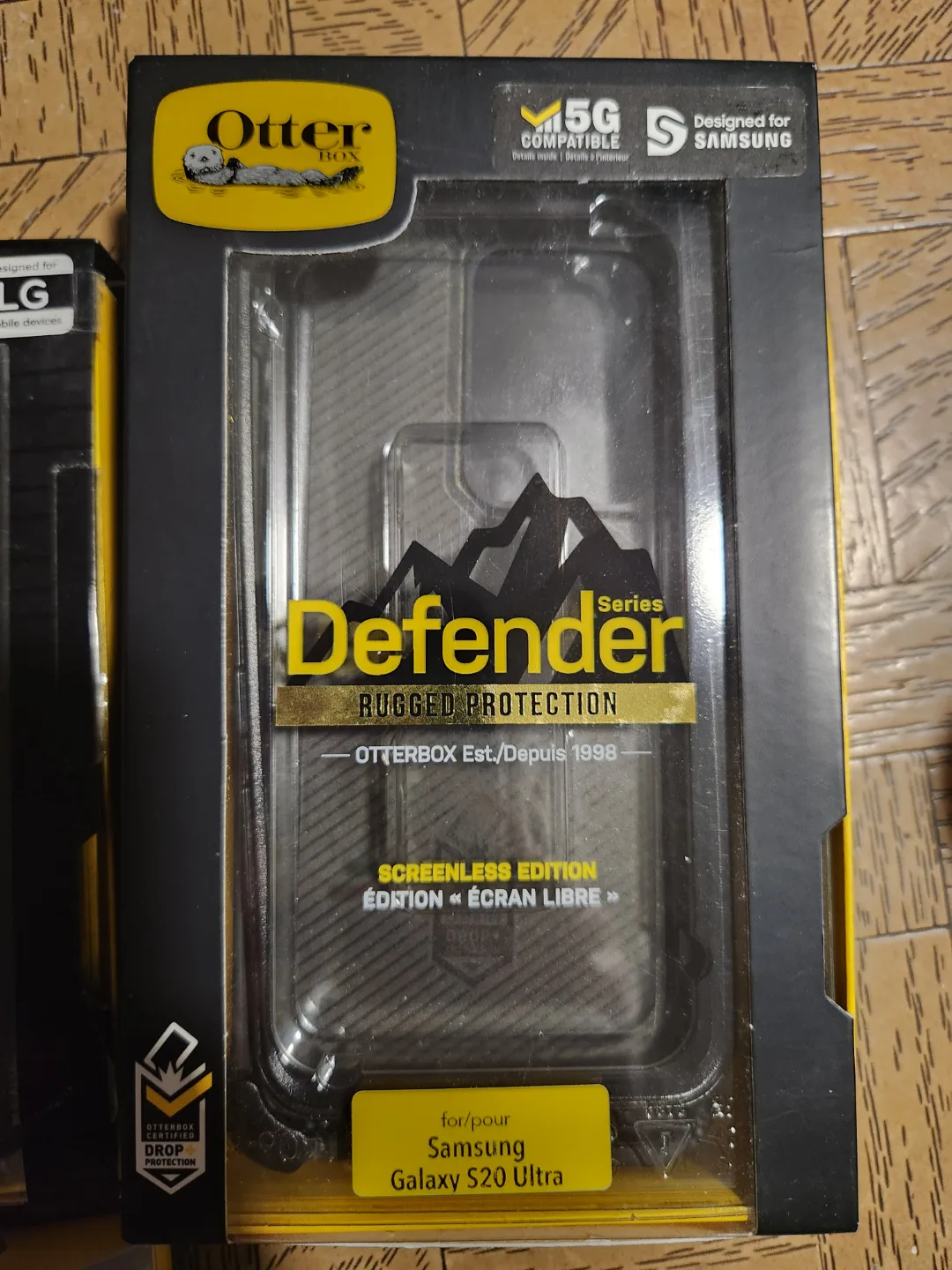 OtterBox Phone Cases - Commuter & Symmetry Series image indicator(6)