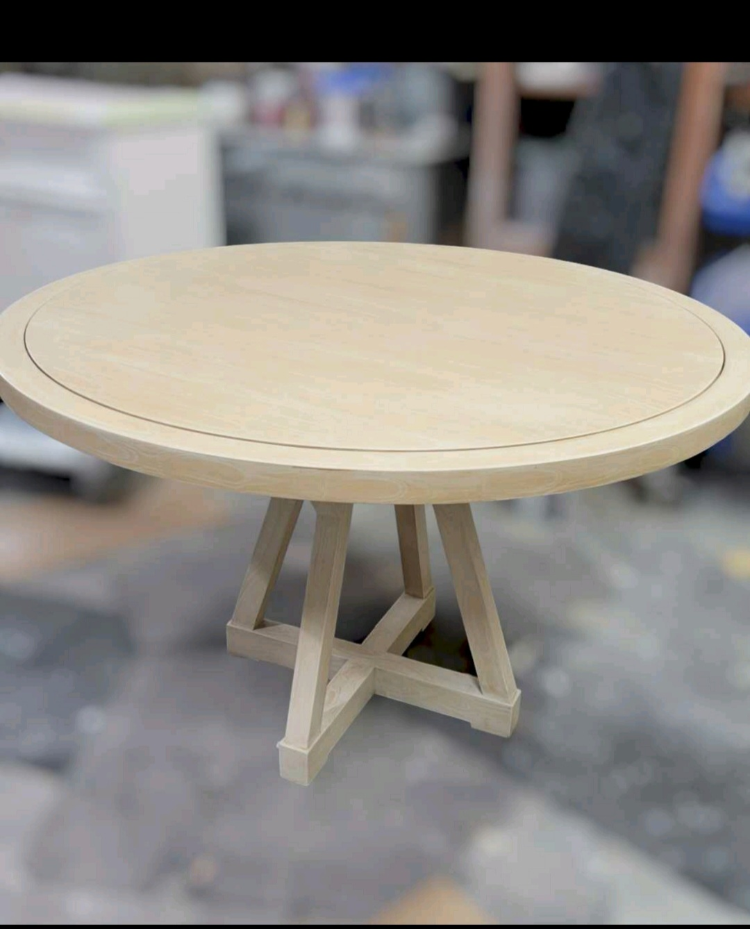 Round Farmhouse Dining Table - photo 2