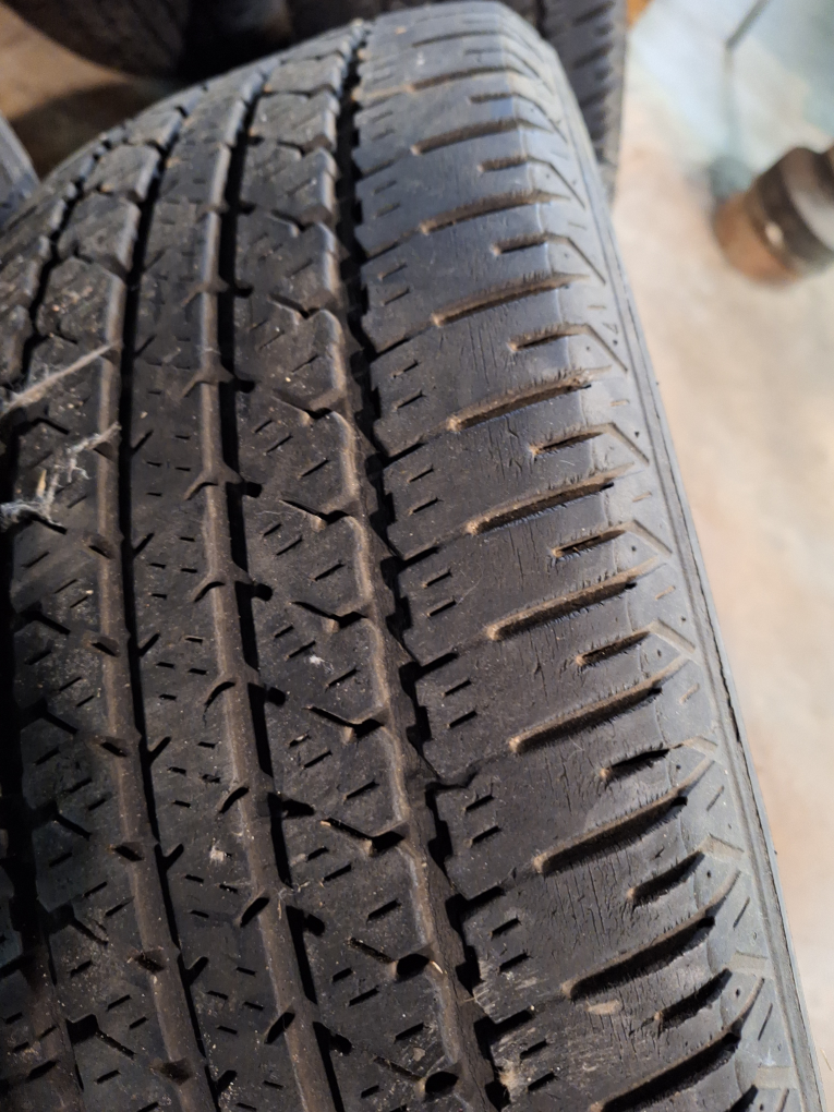 Used Lincoln Town Car Tires and Rims - photo 2