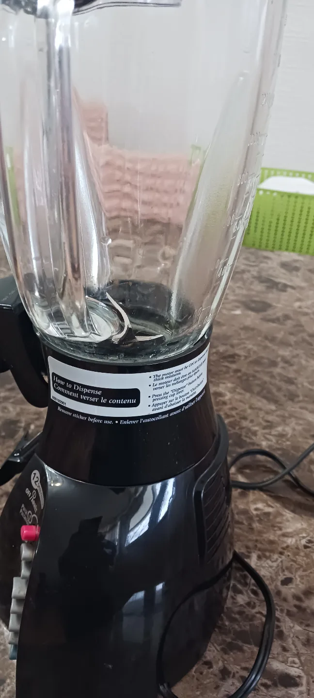 Hamilton Beach 12 speed dispensing blender $20 image indicator(2)