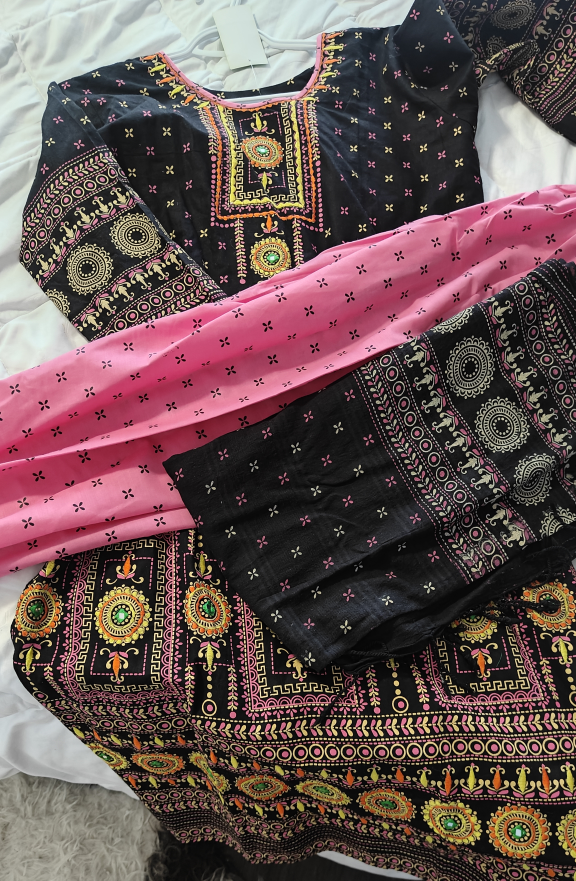 Gorgeous Black and Pink Pakistani Shalwar Kameez