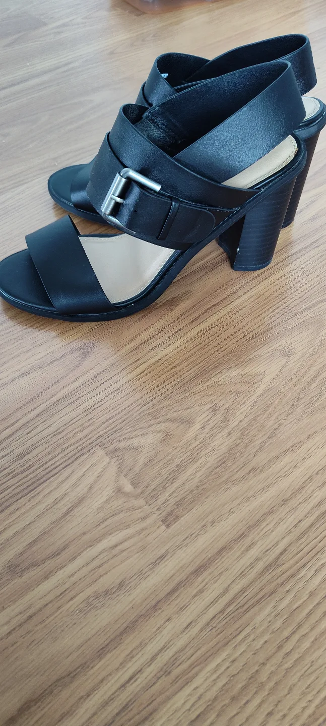 Esprit Black Leather Buckle Sandals image indicator(2)