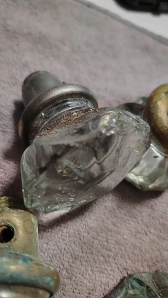 Antique Glass Door Knobs - Set of 4 image indicator(3)