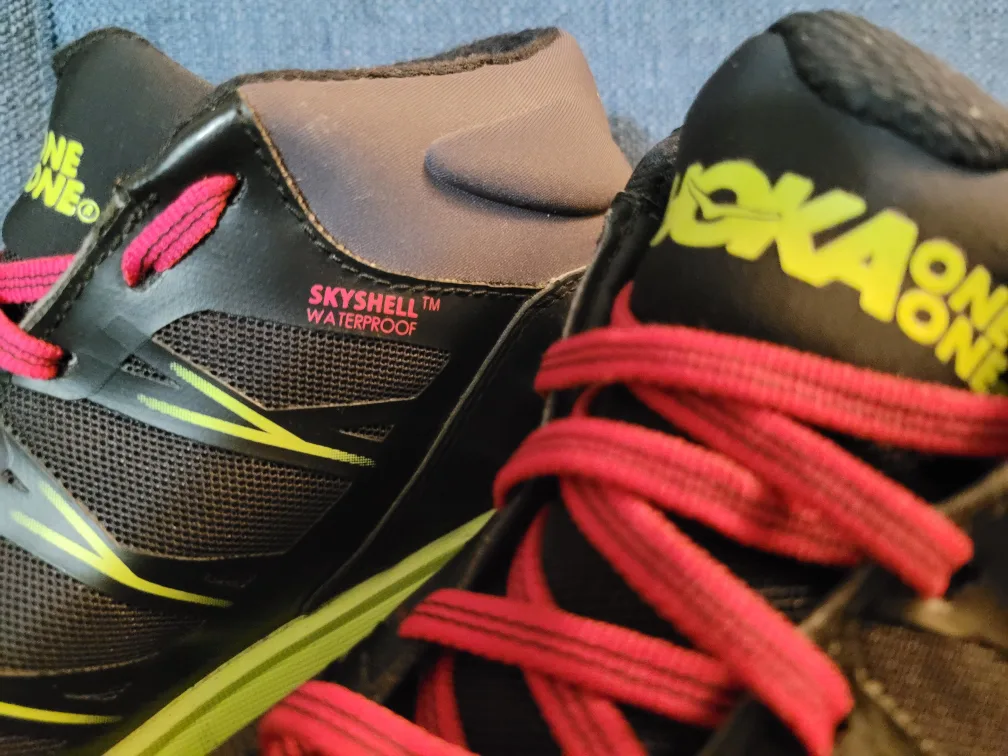 Hoka One One Speedgoat Mid WP Trail Running Shoes - Size 8 image indicator(8)