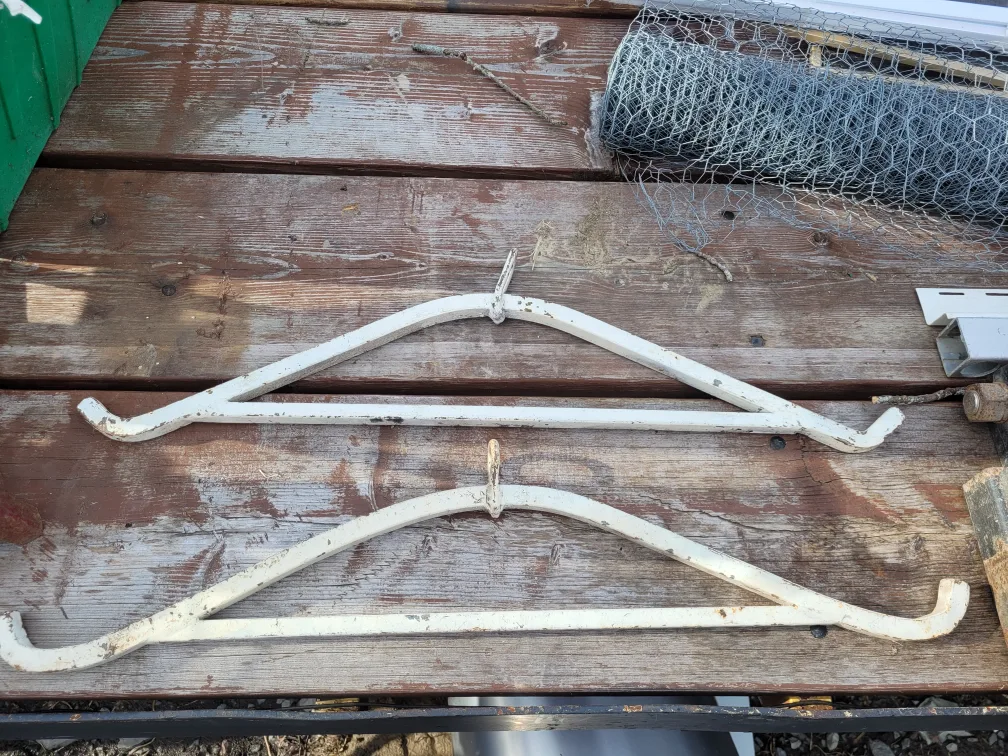 Pair of Vintage deer hangers thumbnail