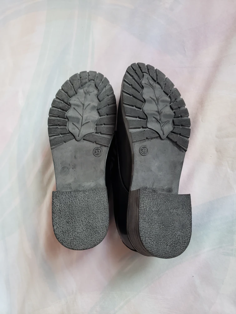 🆕Women's Black Lace-Up Oxford Shoes - photo 5