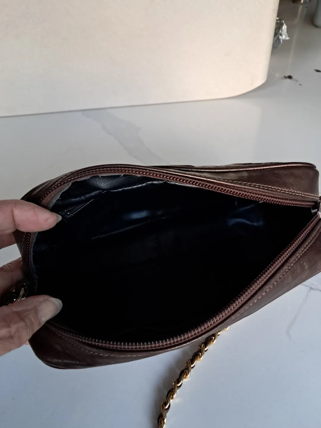 💚Vintage Metallic Brown/Bronze  Leather Shoulder Bag image indicator(3)