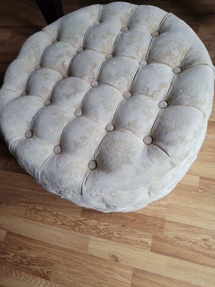 Round Tufted Storage Ottoman - photo 2