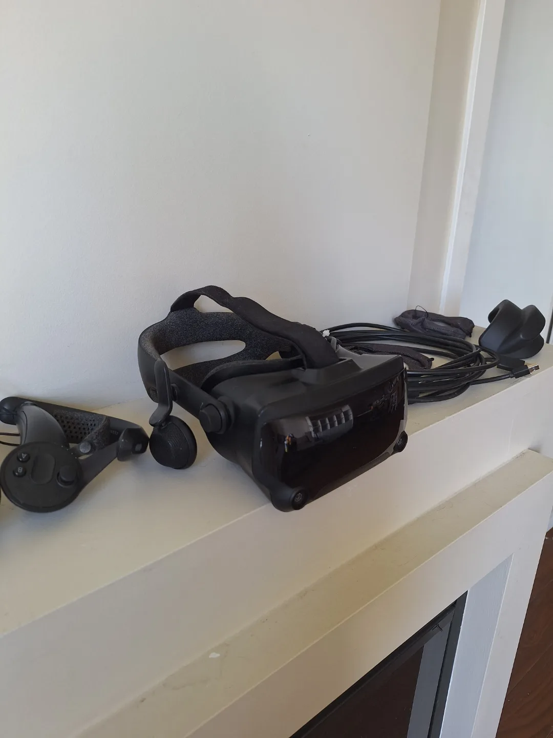 💚Valve Index VR Headset with Controllers and Accessories thumbnail