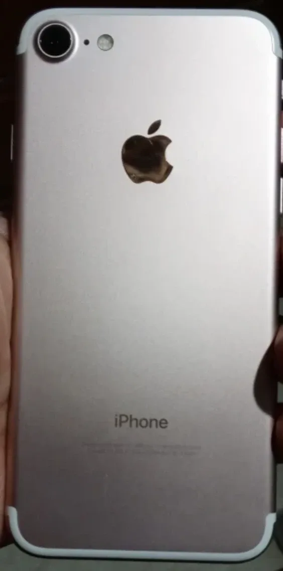 iPhone 7 Rose Gold thumbnail