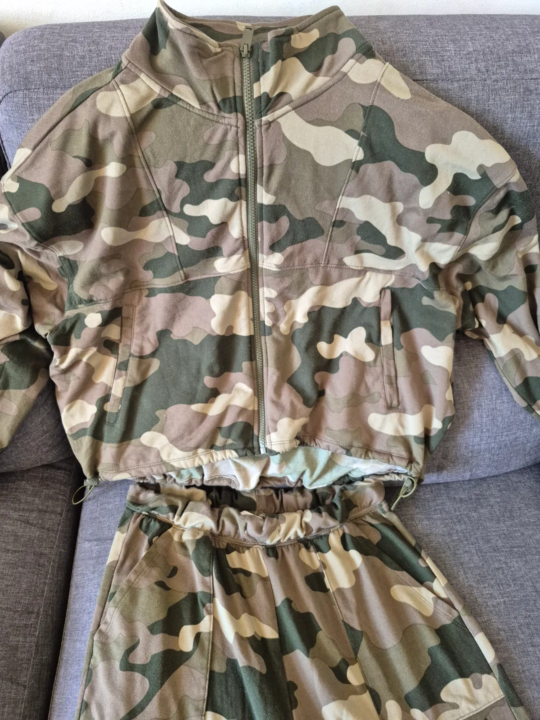 Camouflage Print Two-Piece Set image indicator(2)
