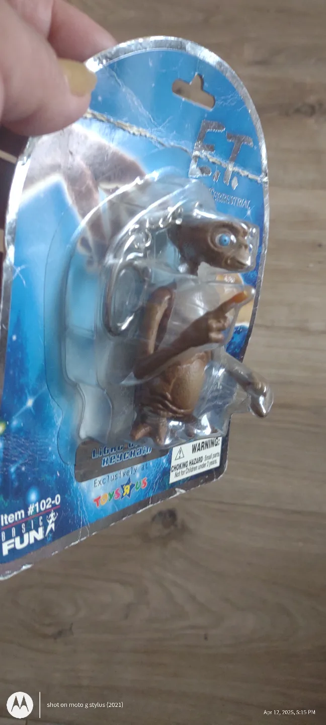 E.T. the Extra-Terrestrial 20th Anniversary Keychain - Light Up! image indicator(3)