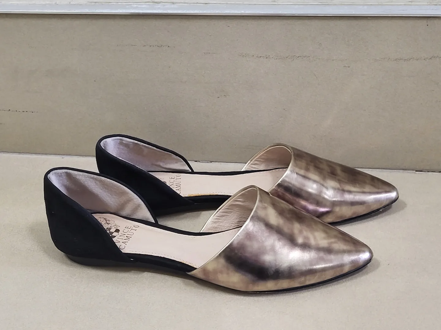 Vince Camuto Women's Size 7M/37 Black and Gold Pointed-Toe Flats image indicator(4)