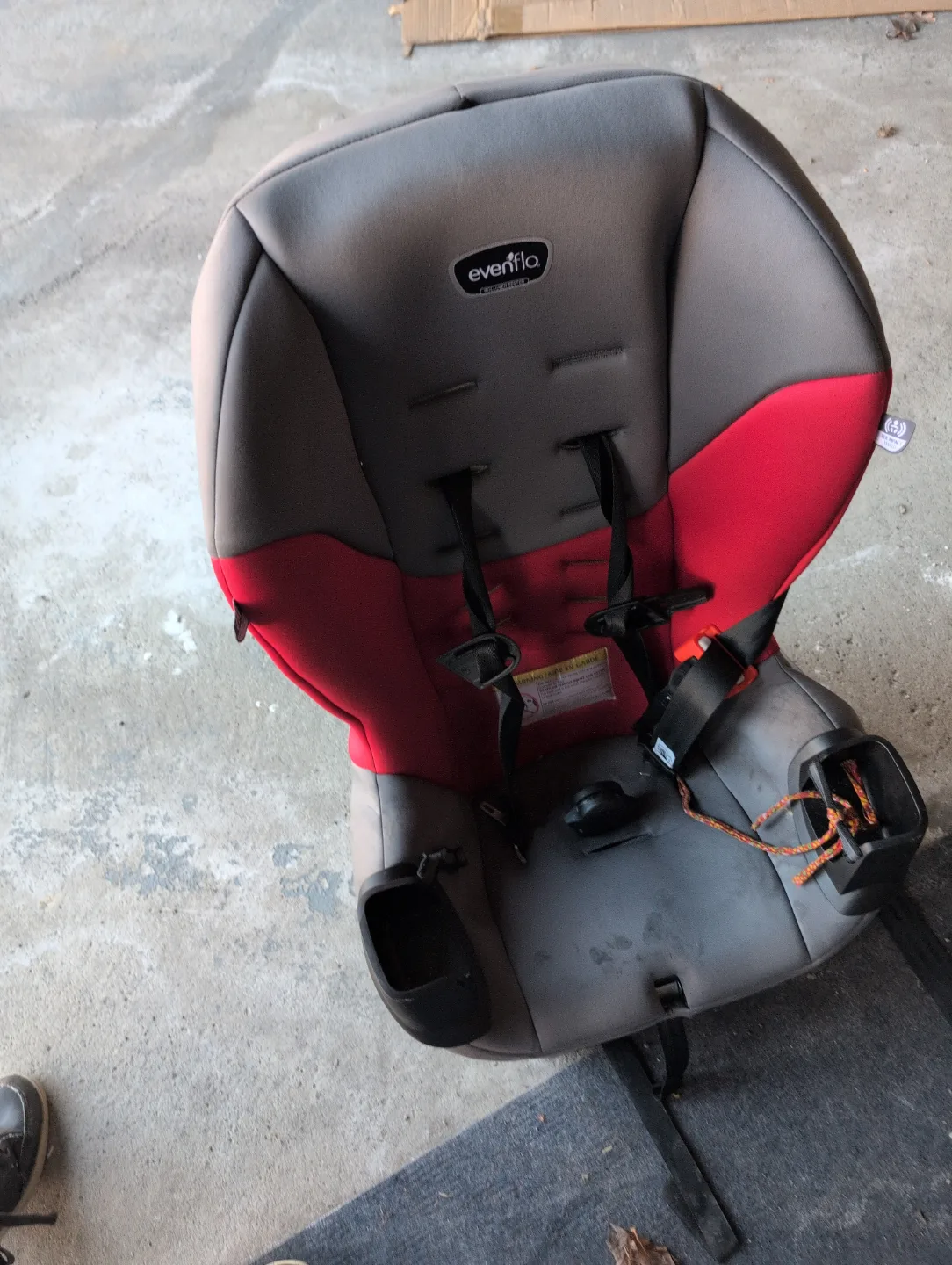 Evenflo Car Seat - Expiry 2029 thumbnail