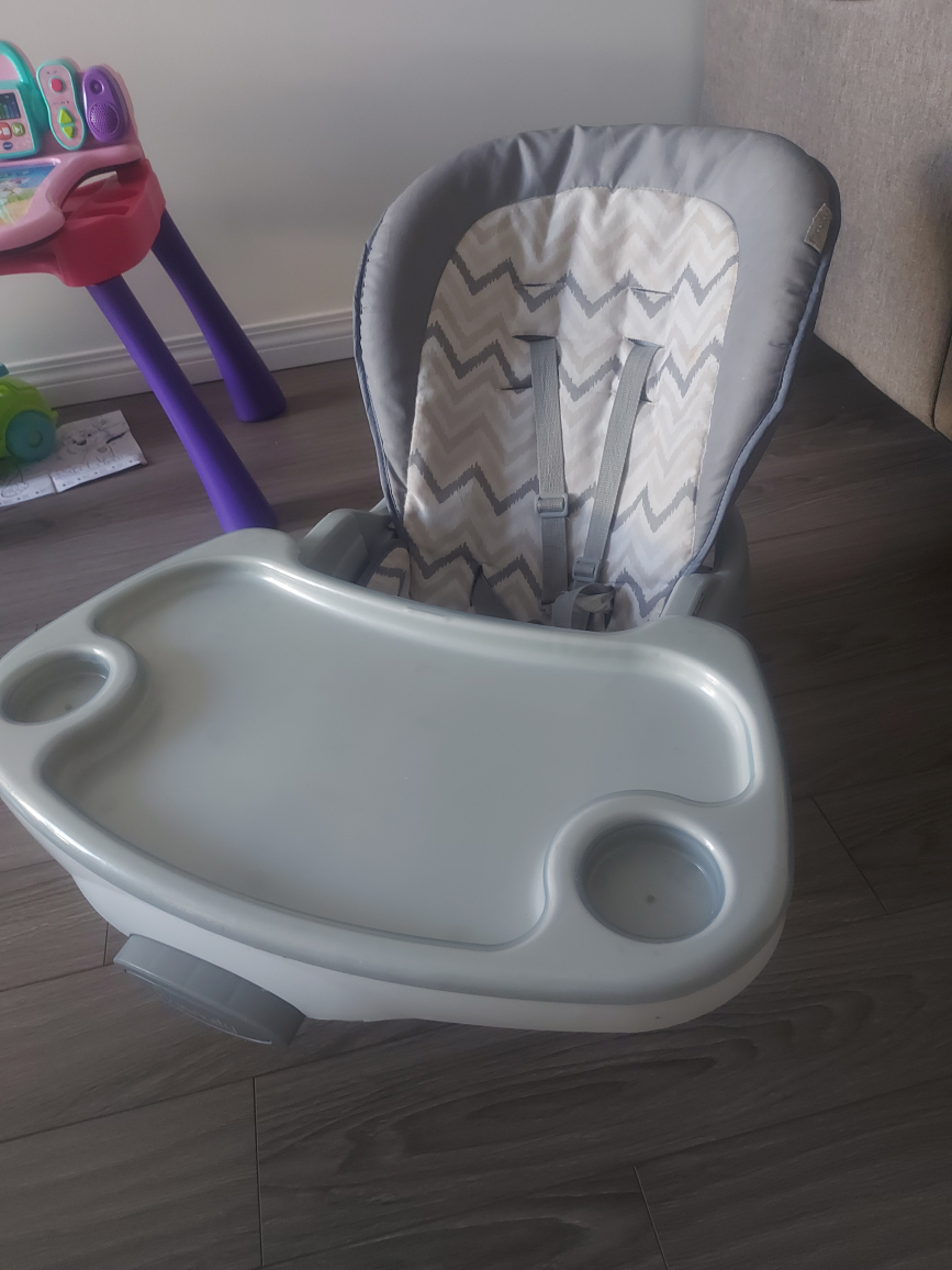 Baby High Chair with Tray - photo 2