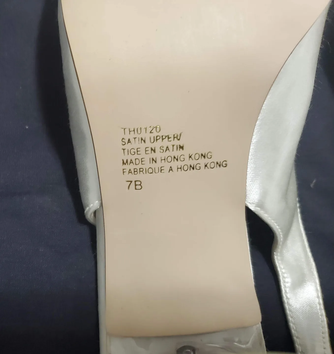 Elegant Bridal Set:  Handbag, Gloves, Necklace & Earrings, Shoes image indicator(7)